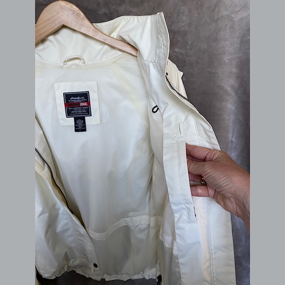 🎉NWOT EDDIE BAUER Rainfoil Packable Jacket, Size LG, Cream - Picture 4 of 12